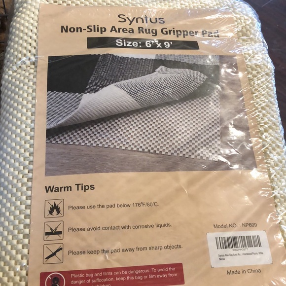 Syntus 6 'x 9' Non-Slip Carpet Mat - Picture 9 of 10